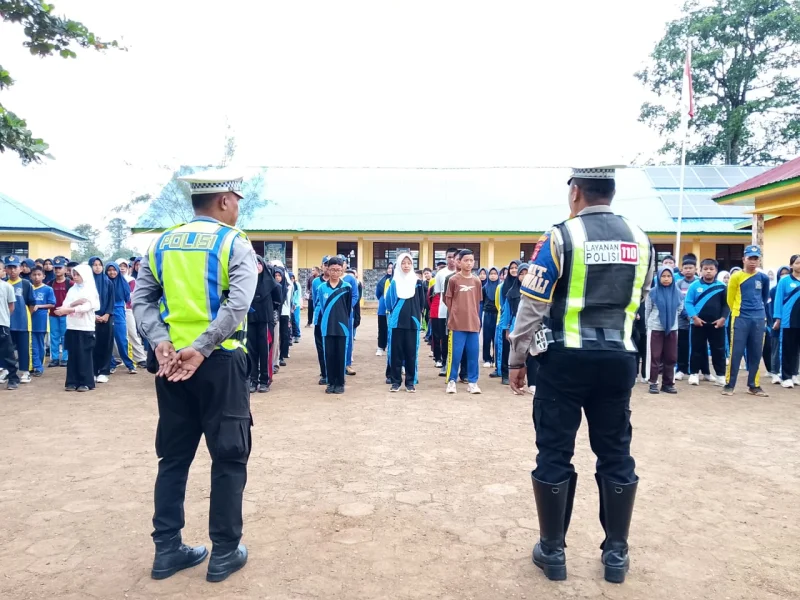 Program Police Goes To School, Satlantas Polres Konut Beri Edukasi Humanis Para Siswa Sekolah Bangun Budaya Tertib Berlalu Lintas